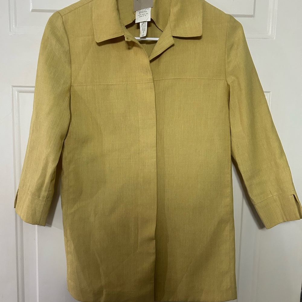 Hepburn Women's yellow jacket. 3/4 length sleeves. Made in Italy.